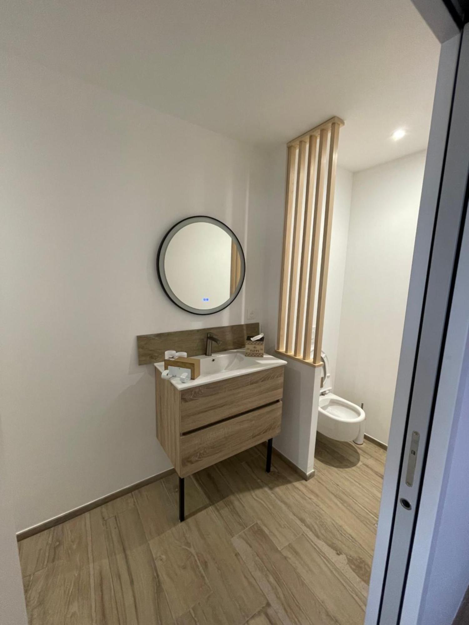 Appartements Guesthouse1 Et Guesthouse2 Sword Beach Colleville-Montgomery Экстерьер фото